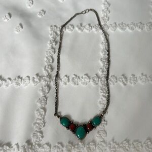 Beautiful vintage silver necklace, turquoise and red coral stones